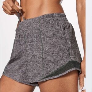 Lululemon Hotty Hot Short II *Long 4" Heather Lux Multi Black‎ size 6